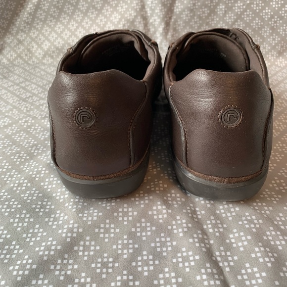 Rockport Womens Size 8M Slip On Loafers Brown Shoes Comfortable Casual - Picture 2 of 5